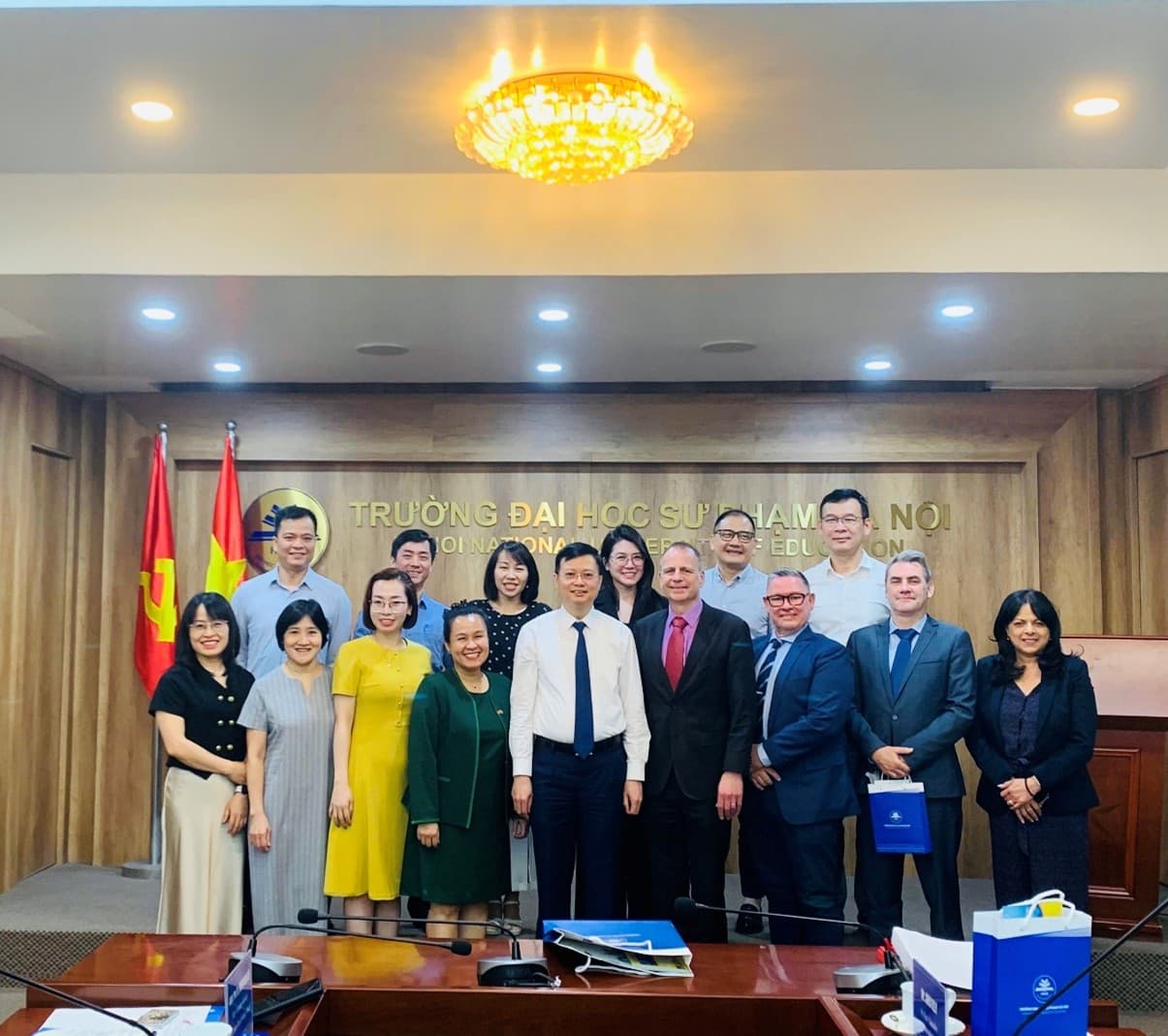 THÚC ĐẨY HỢP TÁC QUỐC TẾ: TRƯỜNG ĐẠI HỌC SƯ PHẠM HÀ NỘI LÀM VIỆC VỚI ĐH AUSTRALIAN CATHOLIC UNIVERSITY (Ô-XTRÂY-LI-A)