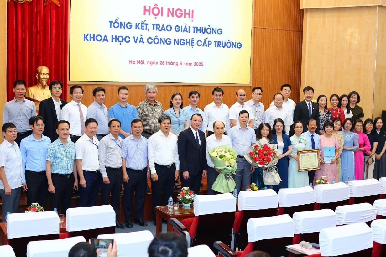 Hội nghị tổng kết và trao giải thưởng Khoa học & Công nghệ  của Trường Đại học Sư phạm Hà Nội năm 2025