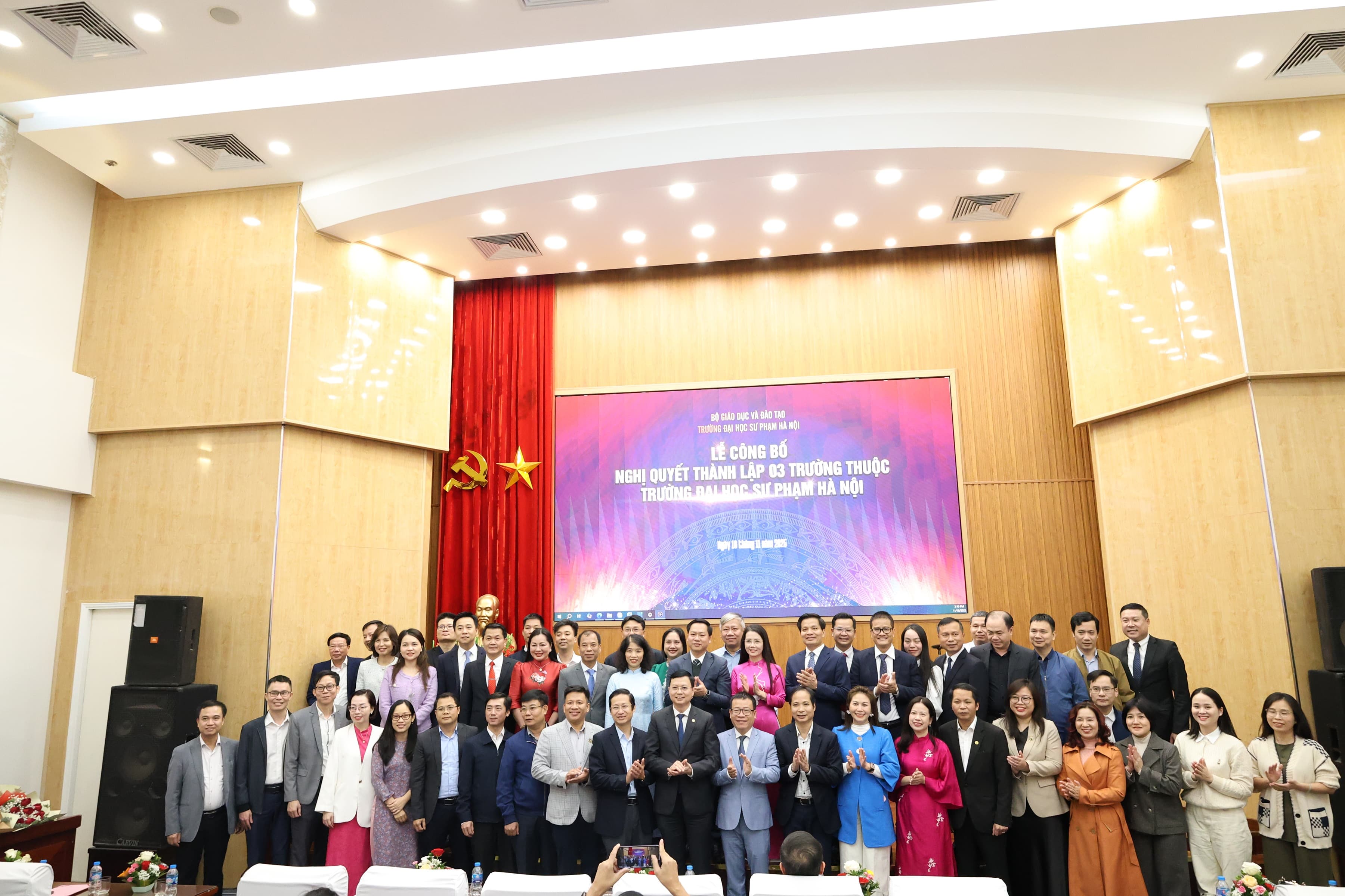Trường Đại học Sư phạm Hà Nội công bố Nghị quyết thành lập 3 Trường thuộc: Trường Khoa học Phát triển Trẻ thơ, Trường Khoa học Giáo dục và Trường Toán học và Công nghệ Thông tin
