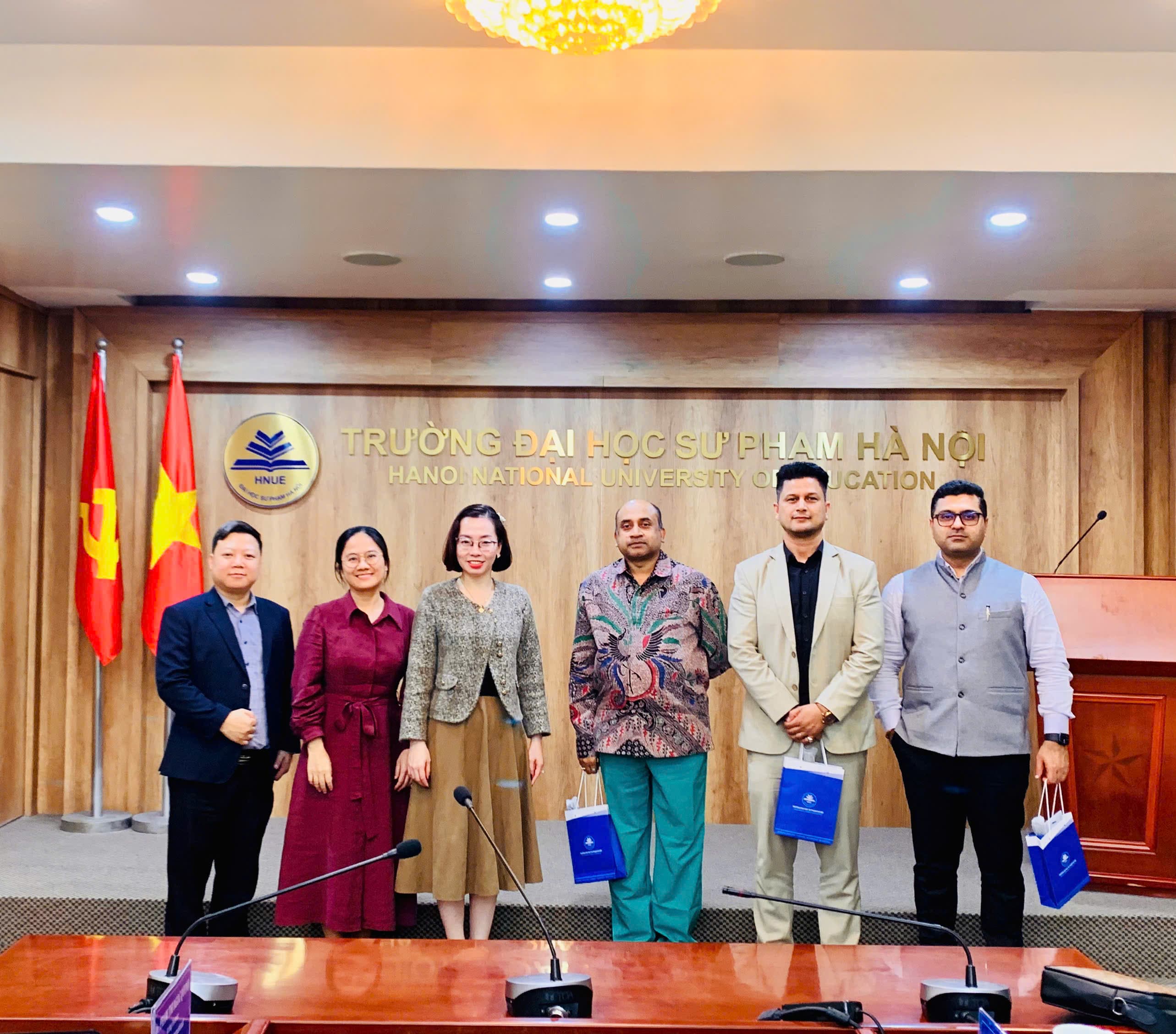 Trường Đại học Sư phạm Hà Nội làm việc với đoàn công tác của Đại học O.P. Jindal Global  University (Ấn Độ)