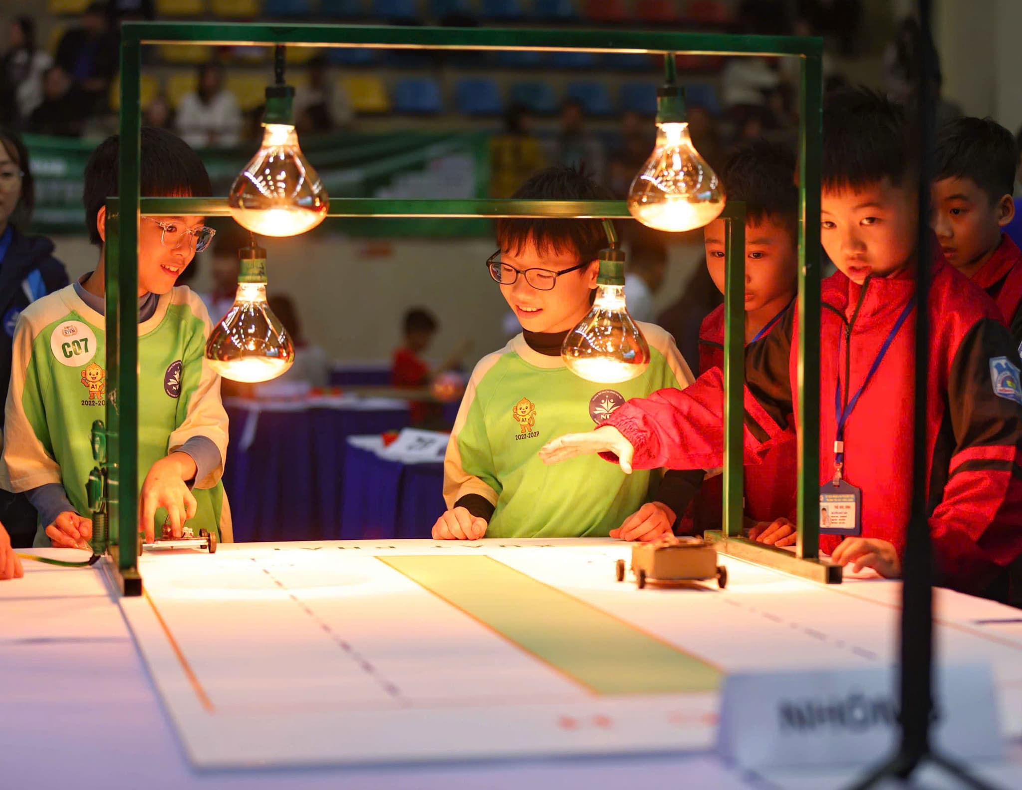 Vòng chung kết và trao giải cuộc thi HNUE Olympic STEM 2025: “Shaping a Green Future – Kiến tạo tương lai xanh”