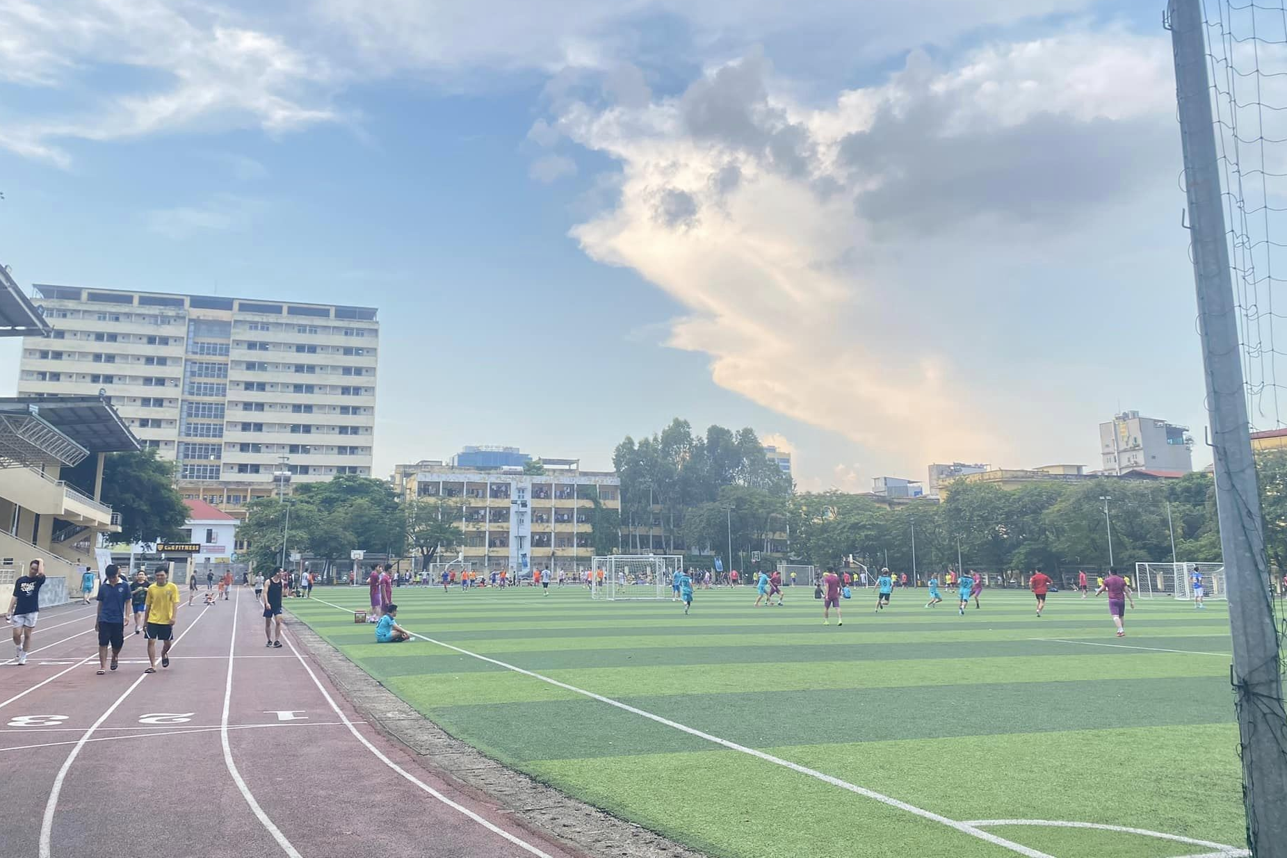 Sân vận động phục vụ hoạt động thể chất và phong trào thể thao của sinh viên